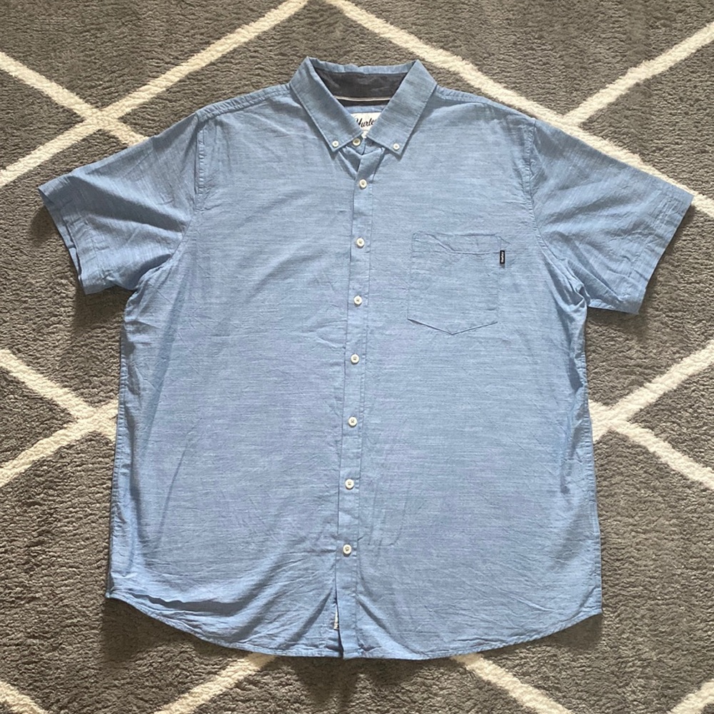 Hurley Men’s Short Sleeve Buttom Up size XXL. Perfect condition